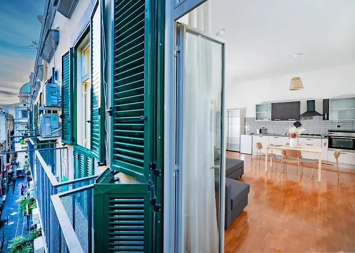Casa Blin Dimora A Chiaia